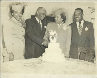 2520p Vintage Photo African American Bride Groom Wedding Cake Hats
