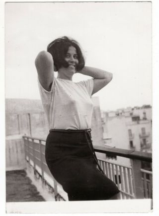 Vintage Snapshot Photo Sexy Girl Posing On Balcony Greece Woman 6744f