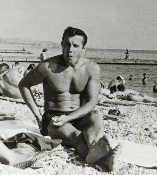 Vintage Photo Shirtless Handsome Guy Man Muscular Body Trunks Beach Gay Int