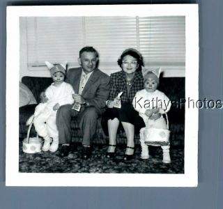 Found B&w Photo F,  5354 Woman And Man Sitting On Couch With Girls In Costumes
