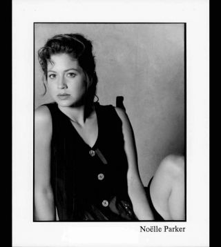 Noelle Parker - 8x10 Headshot Photo W/ Resume - Sisters