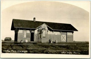 1908 Mt.  Hope Kansas Rppc Real Photo Postcard Missouri Pacific Railroad Depot