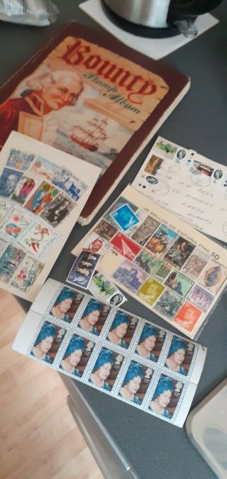 Vintage Bounty Stamp Album,  100 