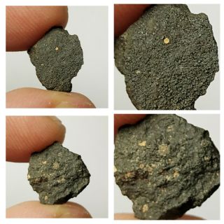N19 - Top Rare Nwa 12416 Carbonaceous Chondrite C3 Ungrouped 0.  7g Crusted Fragment