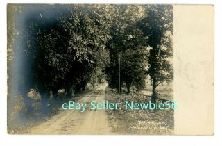 Warwick Ny - Forrester Avenue Toward Railroad Crossing - The Willows - Rppc Postcard