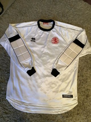Middlesbrough Goalkeeper’s Shirt 2002/03 Rare Unsponsored.  52” Chest.