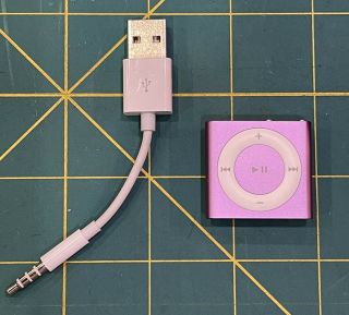 Apple Ipod Shuffle 4th Generation 2gb Metallic Purple A1373 Vtg Rare Htf