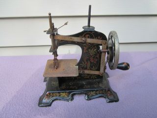 Muller Bird & Berries Toy Sewing Machine