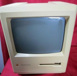 Vintage Apple Computer Macintosh Plus 1mb M0001a Powers On For Parts/repair