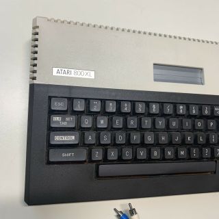 Vintage Atari 800XL Computer Gaming System Keyboard 2