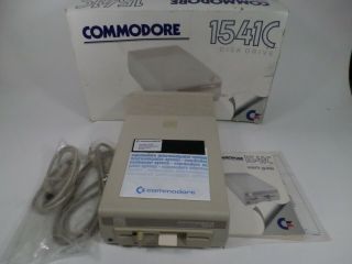 Commodore 1541 C Floppy Disk Drive For C 64,  128,  16,  Plus 4,  And Vic - 20 Read