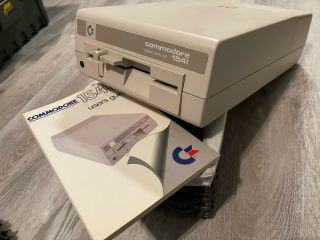 Commodore 64 1541 Vintage Floppy Disk Drive C64 / C28 - Testted /working