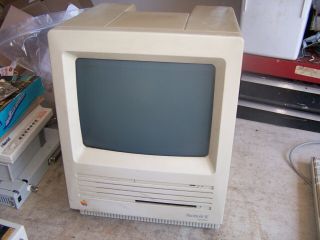 Macintosh Se Superdrive M5011 Case With Power Supply And Crt