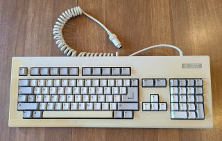Commodore Amiga 2000,  3000 Keyboard - Vintage - Does Not Work