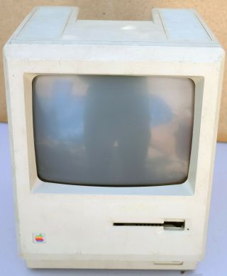 Vintage Apple Macintosh 512k M0001w