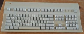 Apple M3501 Extended Ii Keyboard With Color Mac Logo - / No Cable