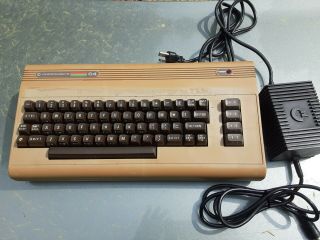 Commodore 64 Computer (parts)