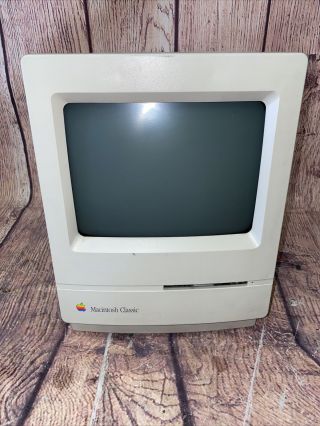 Vintage Apple Macintosh Classic M0420 Computer - - No Video