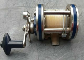 Vintage Olympic Dolphin 621 - Lw Ocean Lake Baitcasting Reel Top Quality Collector