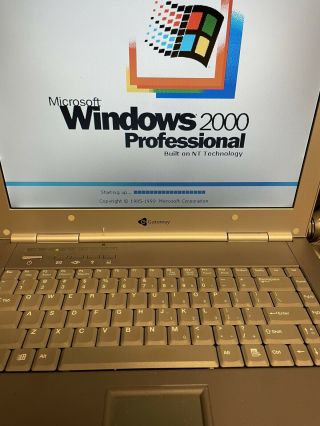 Gateway 600yg2 Intel Pentium M 1.  7ghz,  512mb Ram,  Windows 2000