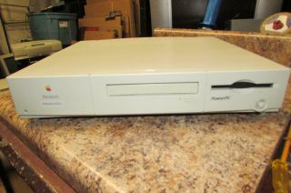 Apple Macintosh Performa 6116cd Pc Computer Desktop M1596 -,  Powers On