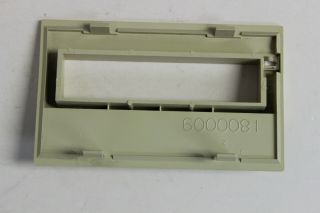 IBM 6000081 PS/2 8550 8550Z 8570 BEZEL FOR 80/120MB TAPE BACKUP DRIVE YELLOWED 2