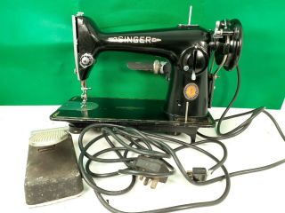 Old Antique Singer 201k Model Sewing Machine