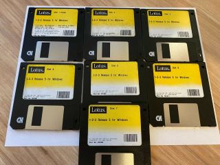 Lotus 1 - 2 - 3 Release 5 Windows On 3.  5 " Floppy Disks Discs Vintage Software