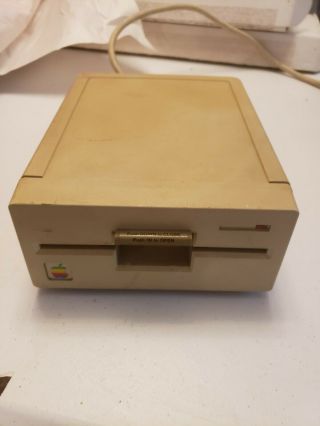 Apple 5.  25” Unidisk Floppy Disk Drive