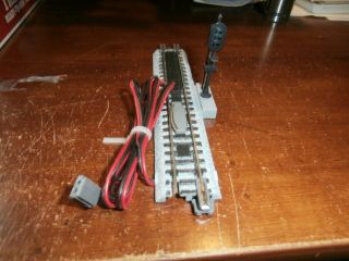 Kato N - Scale Unitrack Straight Track With Signal Light