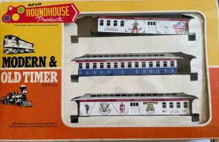 Roundhouse Ho Scale Modern & Old Timer Series Bicentenial Coach 3 Pack