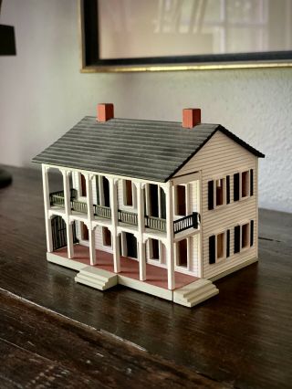 Vintage G&m Gudgel Miniature House,  " Charleston ",  1989,  Signed,  1:144 Scale