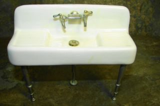 Doll House Miniature Porcelain Kitchen / Utility Room Sink,  White 1:12 Scale,