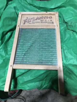 Antique Atlantic 510 National Washboard Co.  Ribbed Glass & Wood Washboard
