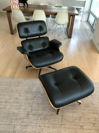 Herman Miller Eames Lounge Chair And Ottoman - Walnut With Black Leather