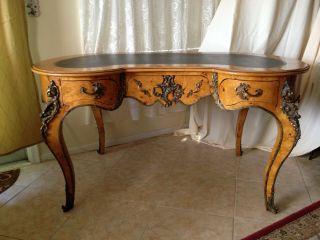 Antique French Style Kidney Shaped Leather Top Writing Desk w/ Brass or Bronze 3