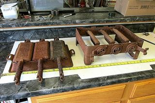 Old Antique Griswold Cast Iron 13 Hotel Waffle Iron