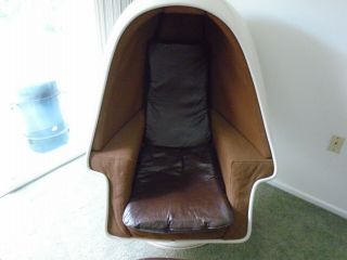Vintage Lee West Stereo Egg Chair