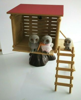 Sylvanian Families Vintage Tomy Owl Tree House - 1986 Figures