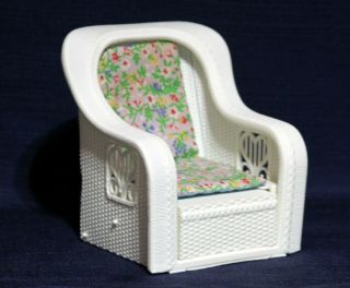 Vintage Barbie Doll Dream House Living Room Wicker Chair W/cushion 7403