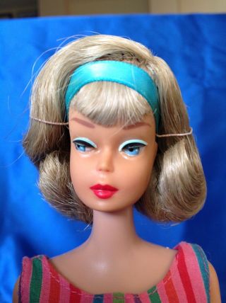 Vintage American Girl Sidepart Barbie Near To