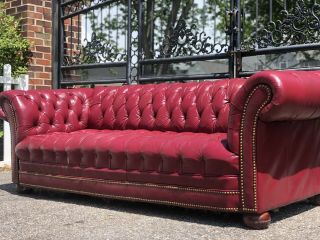 Vintage Tufted Leather Chesterfield Sofa In Red