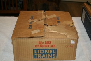 Lionel Postwar 352 Ice Depot Set W/ Box