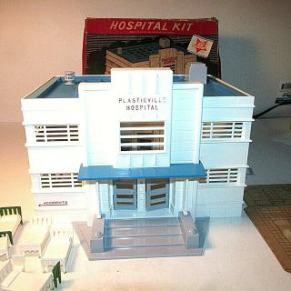 Vintage Plasticville Hs - 6 Hospital Kit W/2nd Floor & Furniture,  Orig.  Box Usa