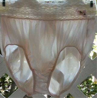 Vtg Olga Pinkish Silky Nylon Back Seamed Panty Brief W/3 " Lace Waistband 7/l
