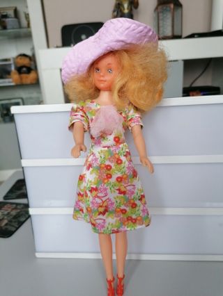 Vintage Betty Teen /clone Doll In Summer Outfit