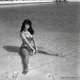 Bettie Page 1954 Camera Negative Bunny Yeager Estate Bikini Pin - Up Pose