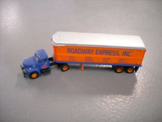 Cmw Ho 1/87 Classic Roadway Express Tractor W/trailer - Make Offers