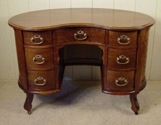 Antique Oak Kidney - Shaped Desk 2