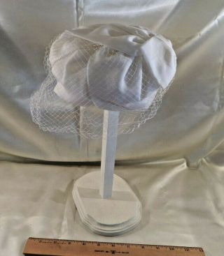 LADIES VINTAGE HAT,  WHITE ORGANZA BOWS,  VEIL,  OVAL FRAME,  SIDE GRIPS,  ONE SIZE 2